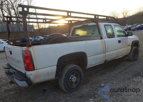 2005 Chevrolet Silverado 2500Hd Work Truck z USA, uszkodzony, nr VIN 1GCHC29U55E256222